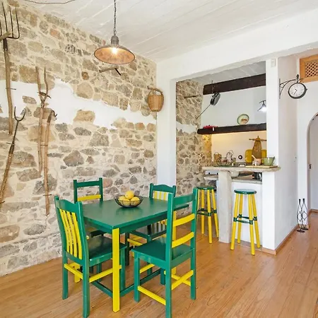 Algarve Charming Rural 1br * Santa Bárbara de Nexe