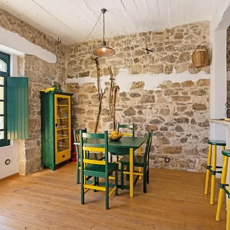 Algarve Charming Rural 1br * Santa Bárbara de Nexe